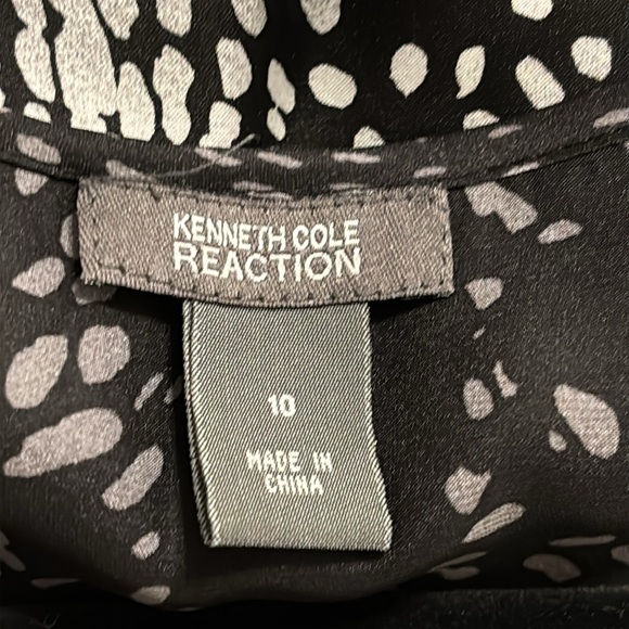 Kenneth Cole Reaction Black & White Abstract Polka Dot Blouse - Picture 4 of 5